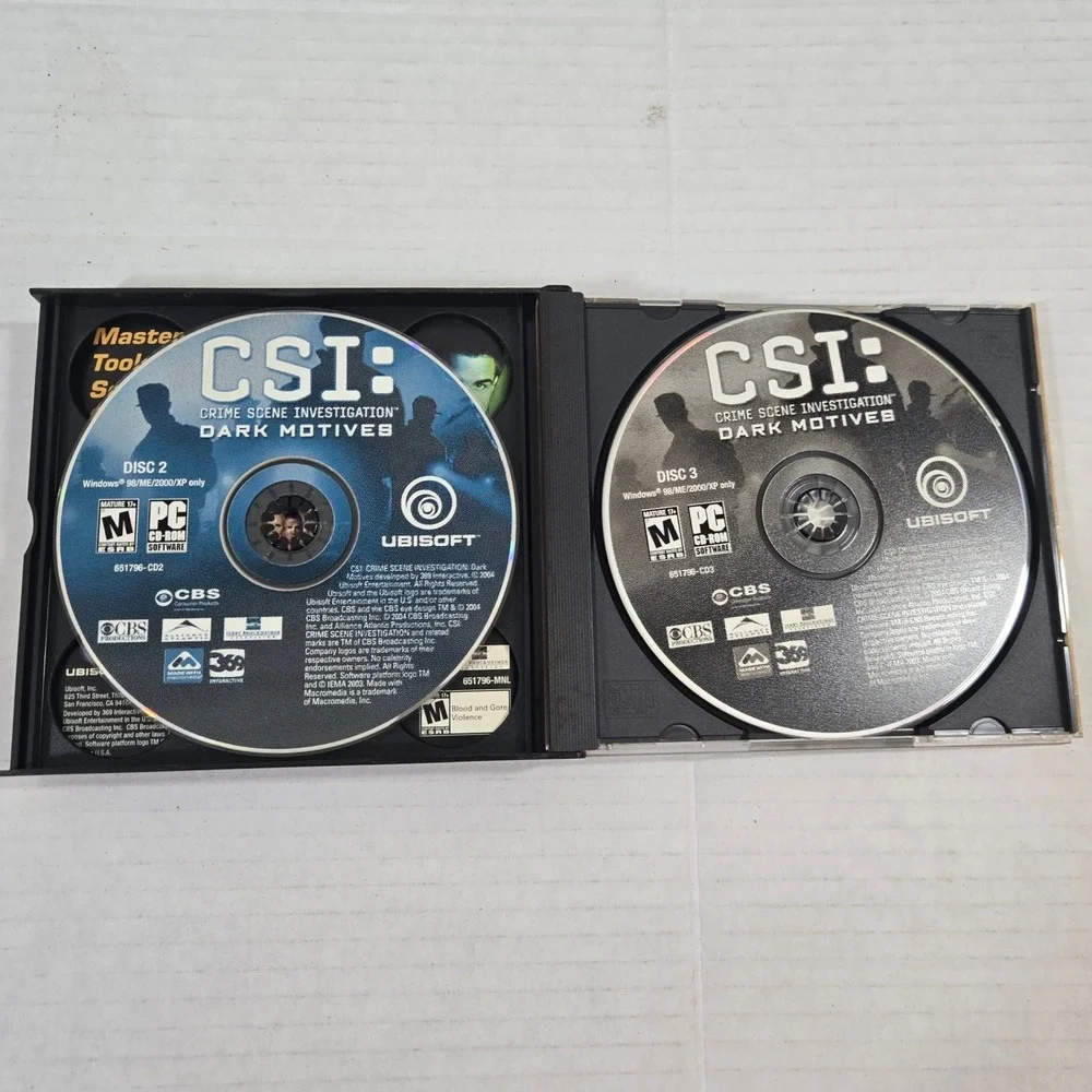 CSI Dark Motives PC Game Vintage 2004 CD-ROM Complete 3 Disc Set Manual Ubisoft